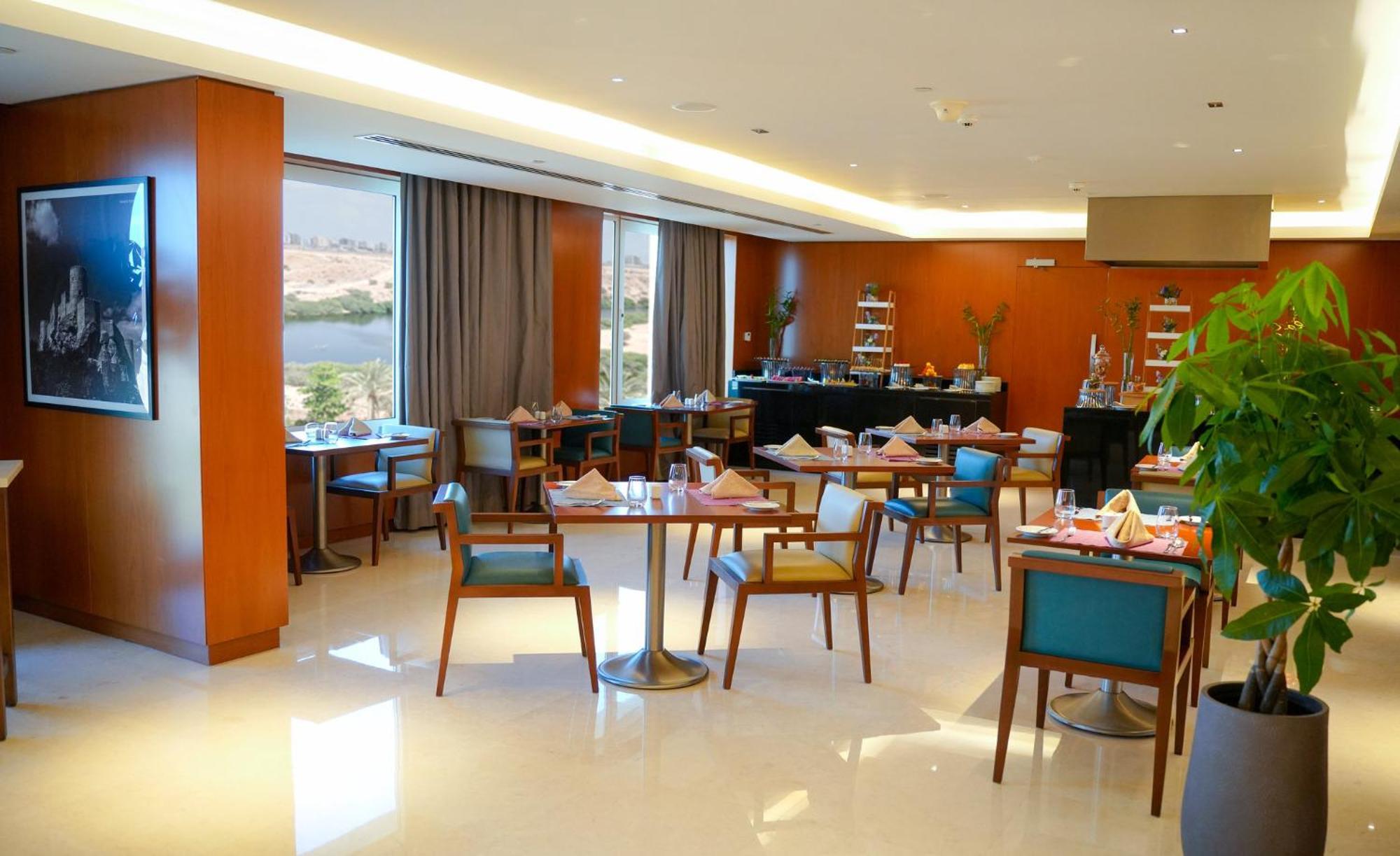 Crowne Plaza Muscat Ocec By Ihg Hotel Luaran gambar